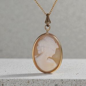 Antique Victorian Gold Filled Carved Shell Cameo Pendant Necklace